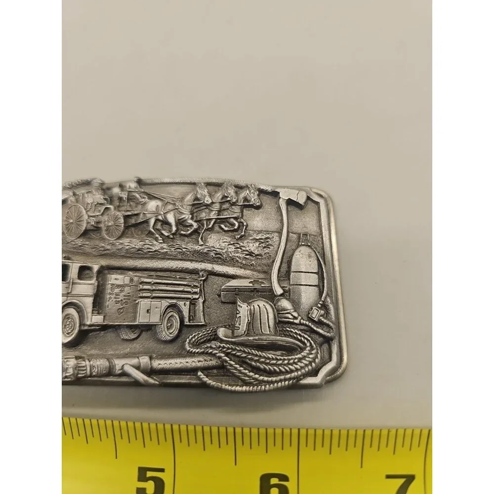 Fireman Belt Buckle 1985 Siskiyou Buckle Co. 3D Pewter Carriage Horse Fire truck